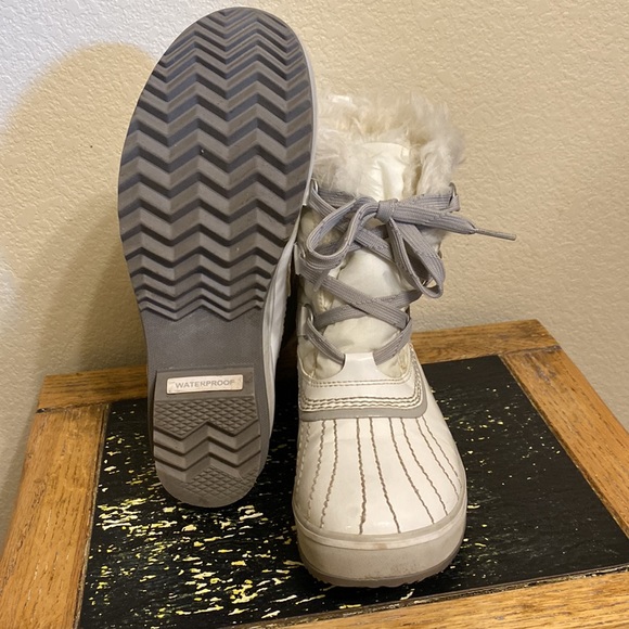 Sorel Torino waterproof boots - Picture 2 of 12